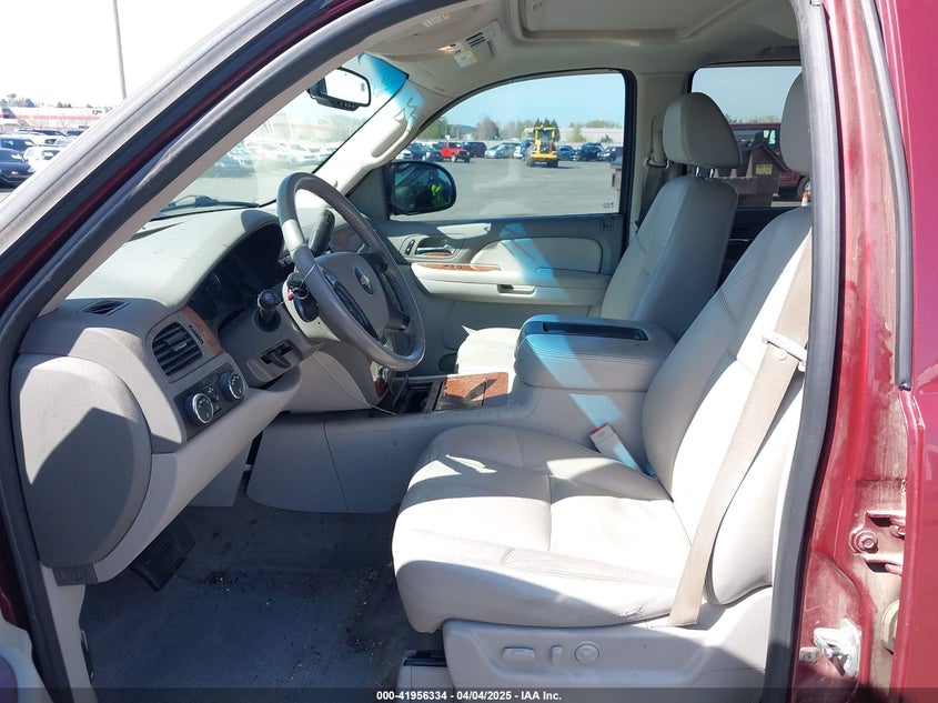 2008 CHEVROLET TAHOE VIN: 1GNFK13098J212222