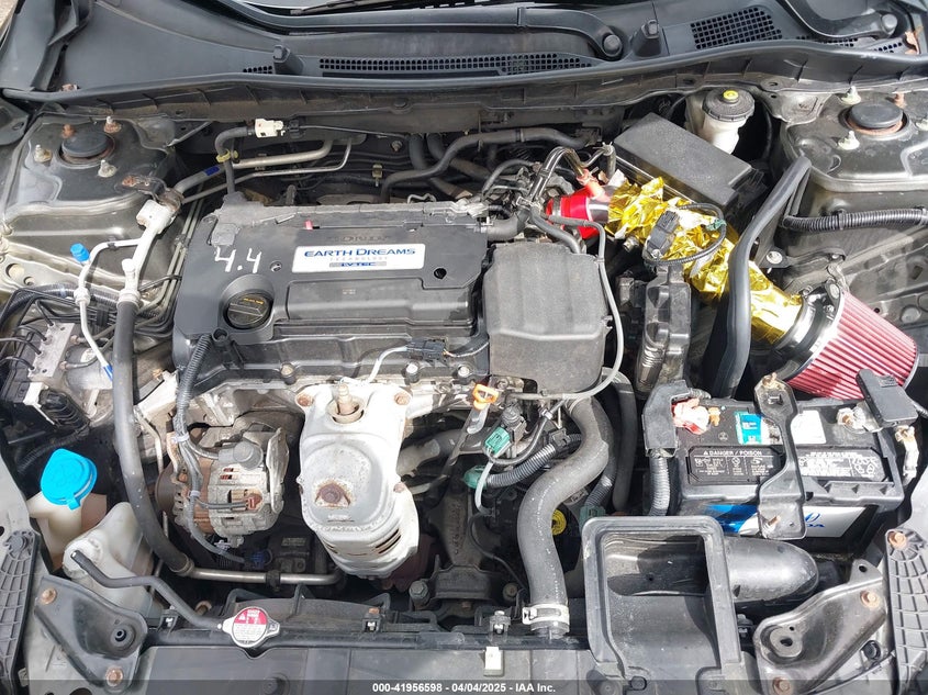 2015 HONDA ACCORD VIN: 1HGCR2F32FA056817