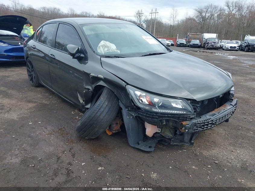 2015 HONDA ACCORD VIN: 1HGCR2F32FA056817