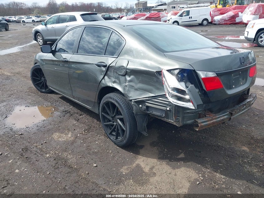 2015 HONDA ACCORD VIN: 1HGCR2F32FA056817