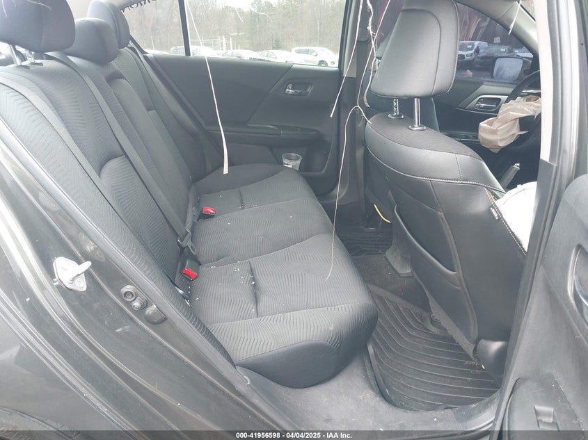 2015 HONDA ACCORD VIN: 1HGCR2F32FA056817