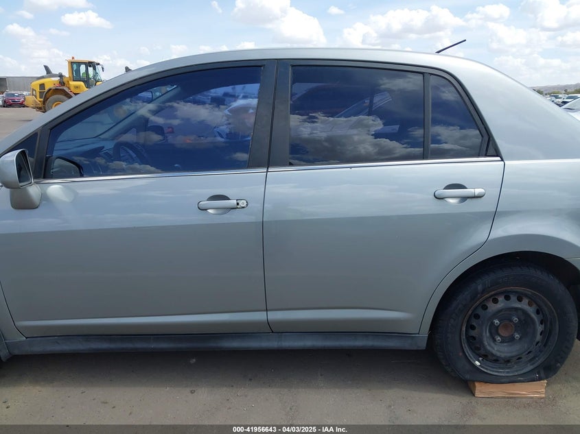 2009 NISSAN VERSA VIN: 3N1BC11E39L381507