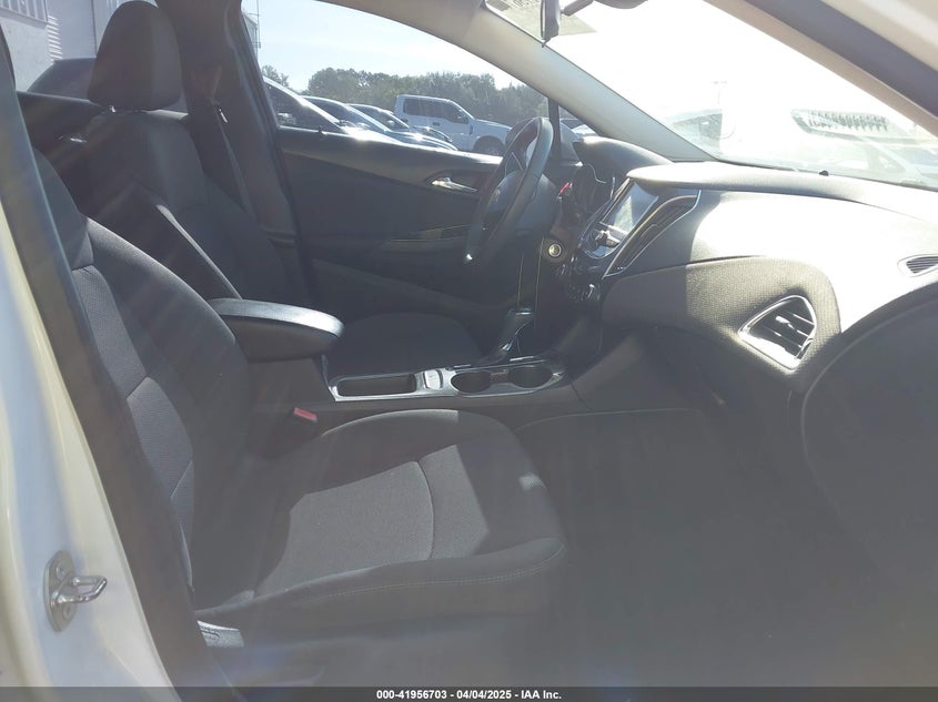 2017 CHEVROLET CRUZE VIN: 1G1BE5SM7H7105752