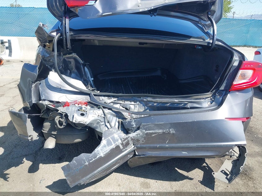 2019 HONDA ACCORD VIN: 1HGCV1F18KA169833