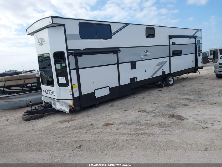 2025 JAYCO JAYFL184BH(VIN: 1UJBC0BV1F11N0107