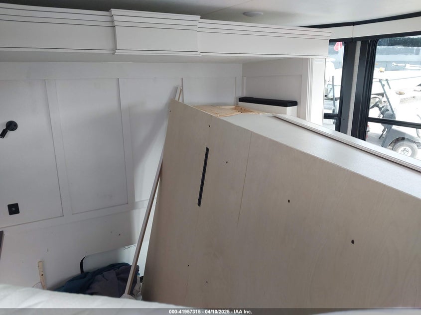 2025 JAYCO JAYFL184BH(VIN: 1UJBC0BV1F11N0107