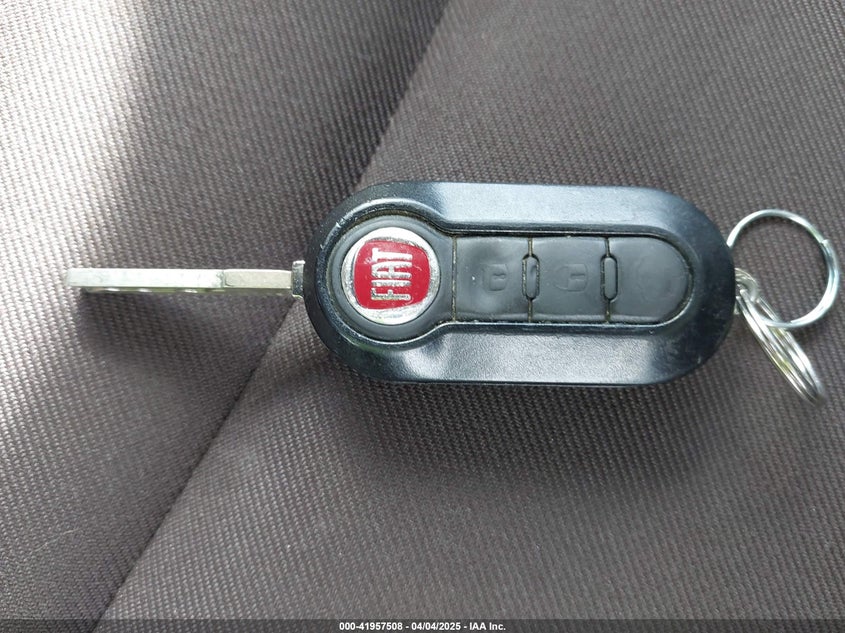 2012 FIAT 500 VIN: 3C3CFFAR3CT321800