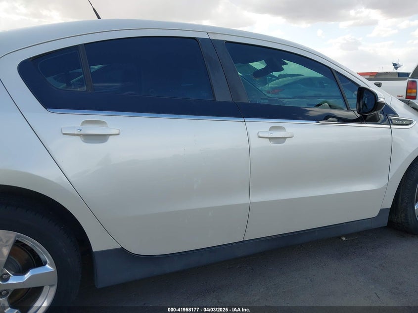 2013 CHEVROLET VOLT VIN: 1G1RB6E4XDU144257