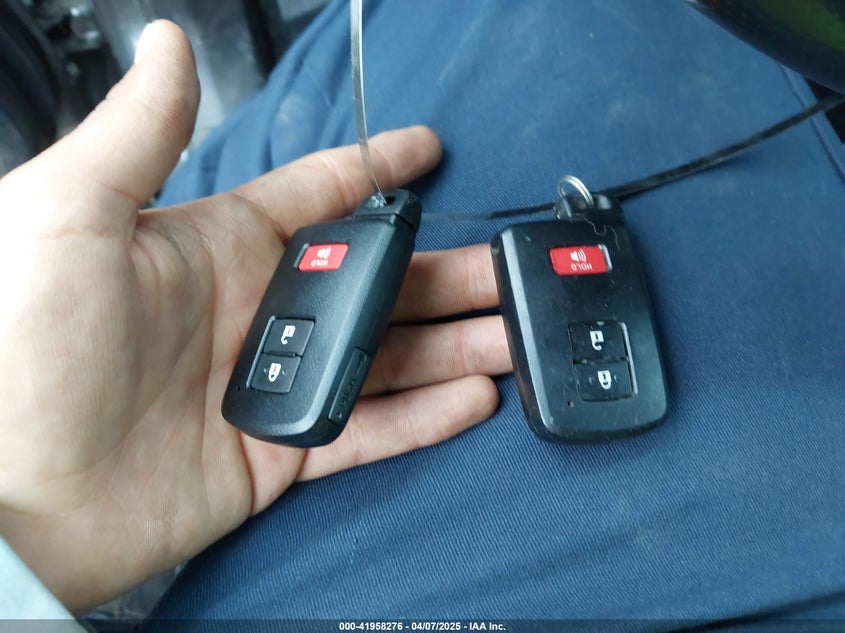 2019 TOYOTA TACOMA VIN: 5TFCZ5ANXKX211632