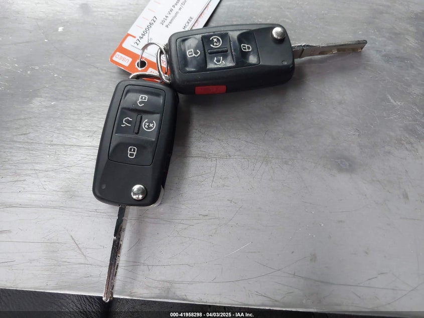 2014 VOLKSWAGEN PASSAT VIN: 1VWCN7A39EC108345