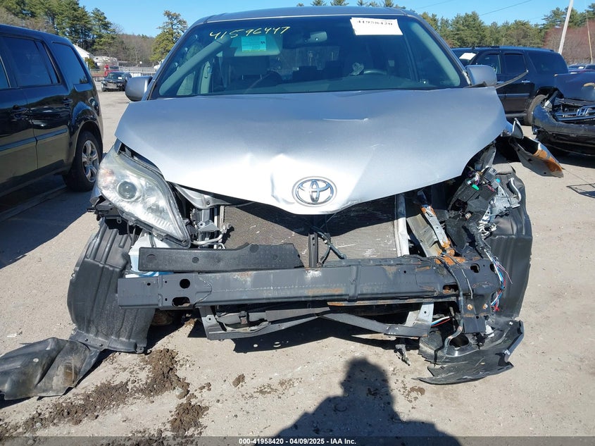 2016 TOYOTA SIENNA VIN: 5TDKK3DC6GS711315