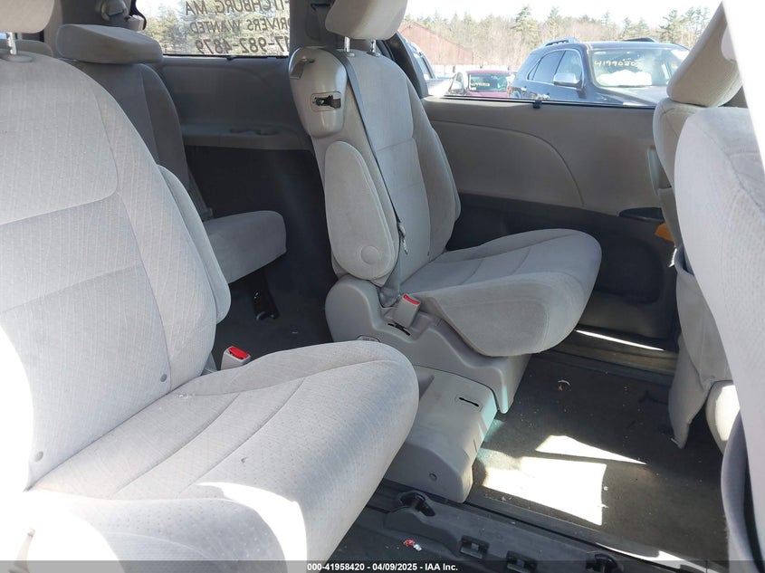2016 TOYOTA SIENNA VIN: 5TDKK3DC6GS711315