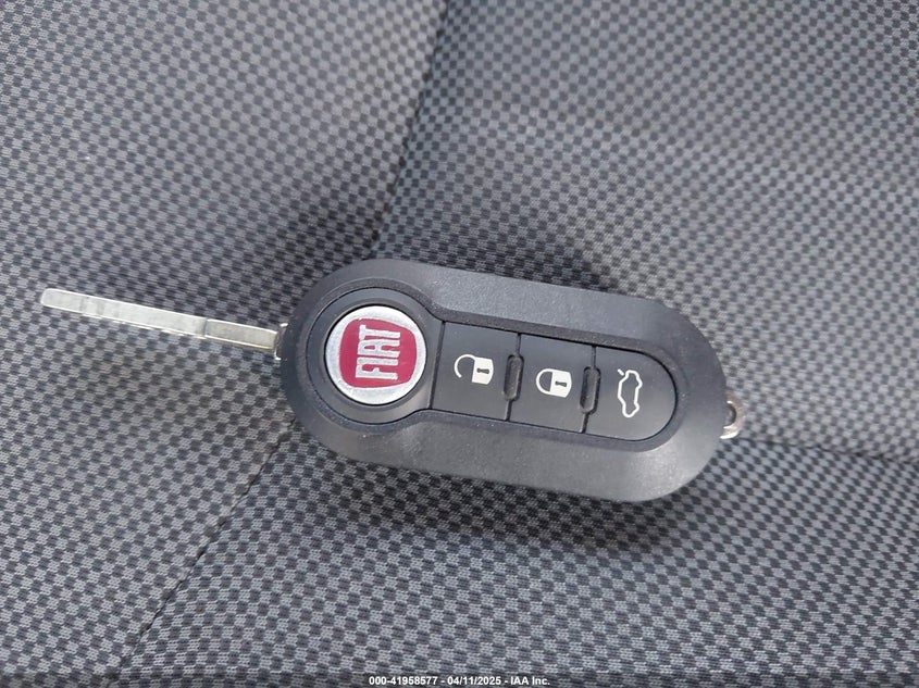 2012 FIAT 500C VIN: 3C3CFFER6CT109290