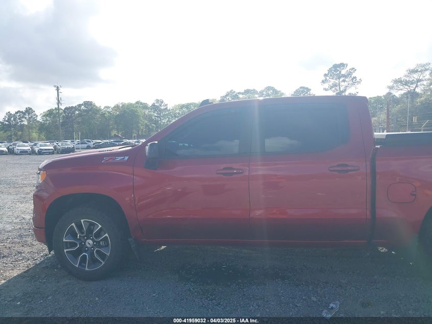 2022 CHEVROLET SILVERADO 1500 4WD  SHORT BED RST - 1GCUDEETXNZ561489