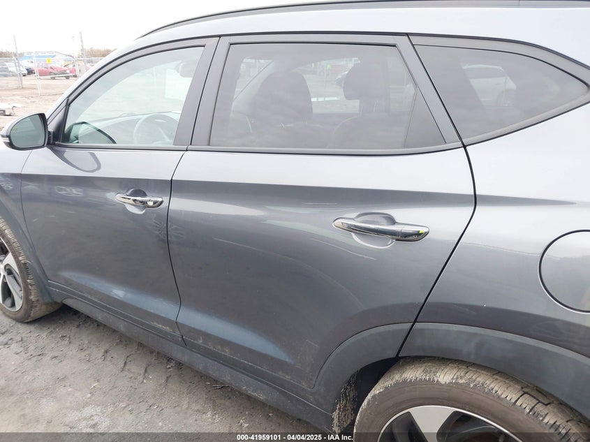 2016 HYUNDAI TUCSON LIMITED - KM8J3CA20GU120571