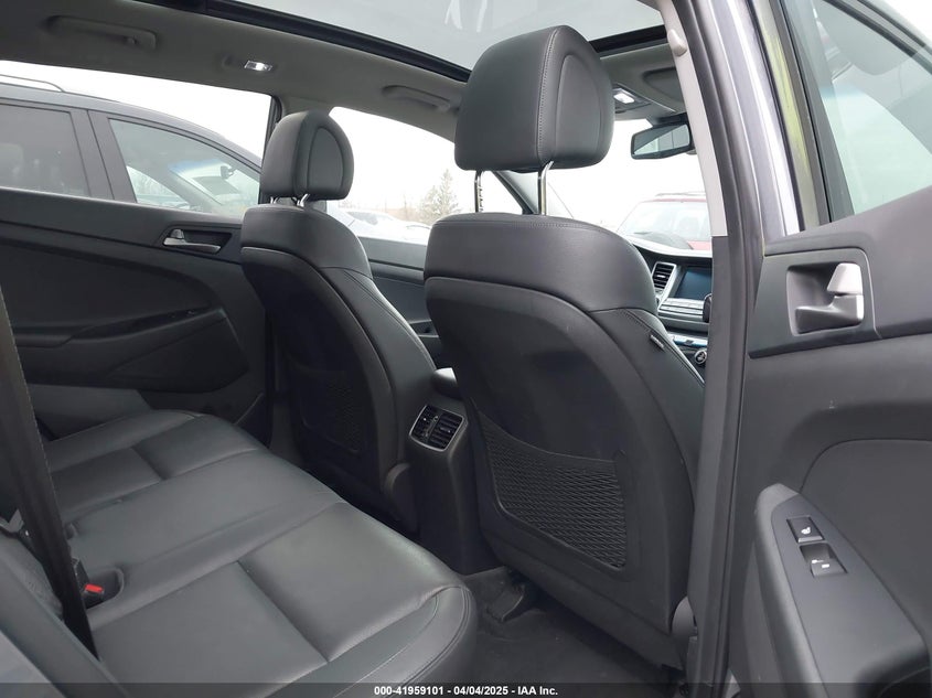 2016 HYUNDAI TUCSON LIMITED - KM8J3CA20GU120571