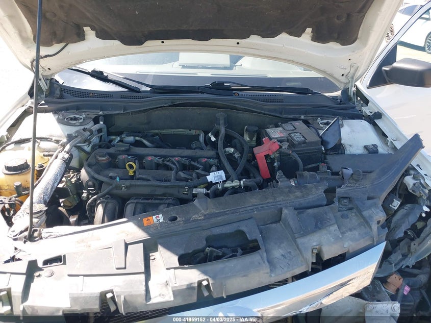 2010 FORD FUSION VIN: 3FAHP0HA1AR152131