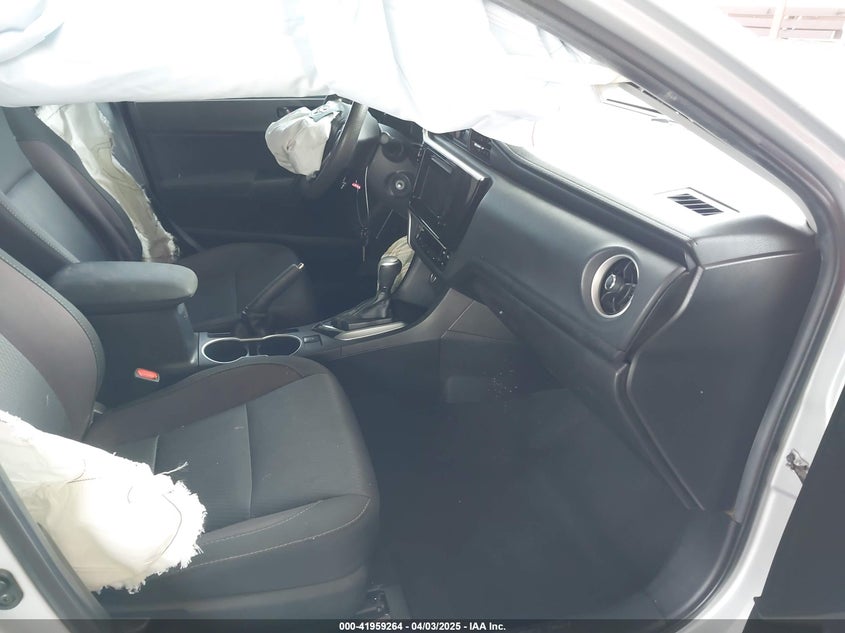 2018 TOYOTA COROLLA VIN: 2T1BURHE3JC051646