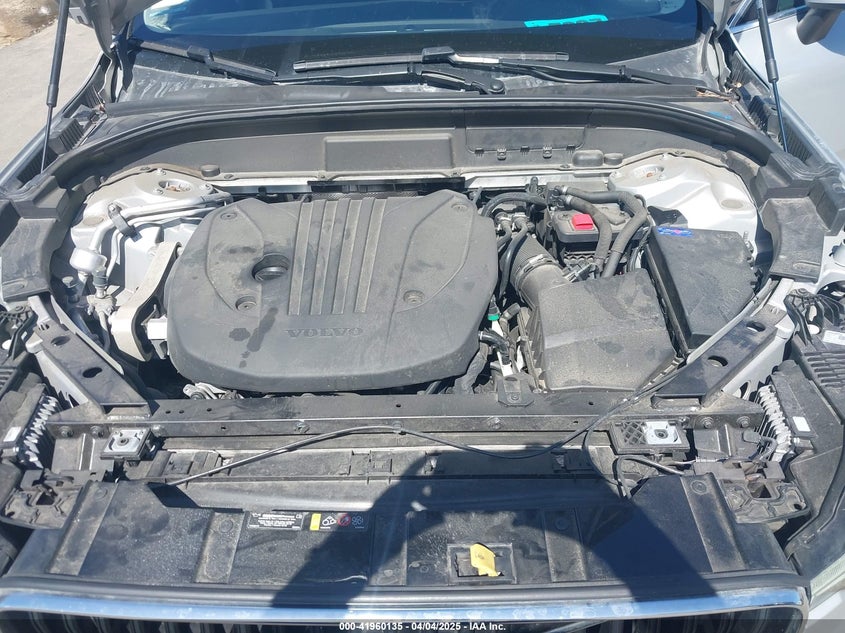 2022 VOLVO XC60 VIN: YV4L12RK2N1052643