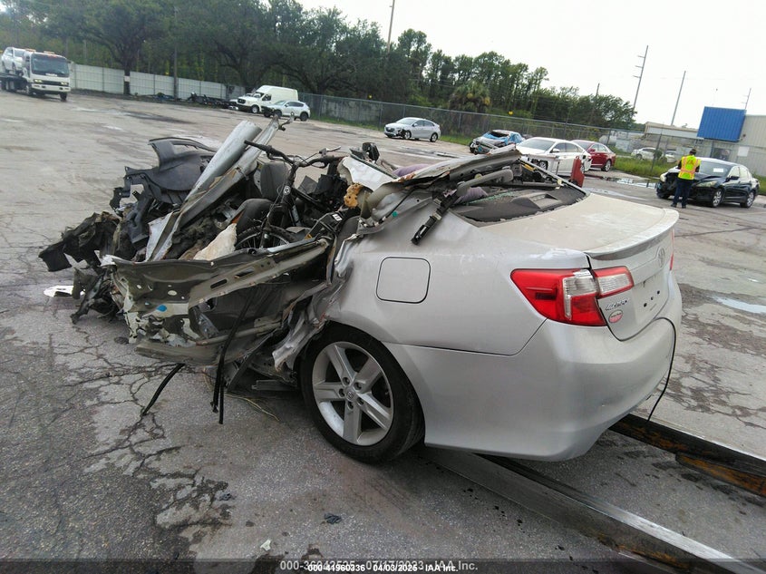 2014 TOYOTA CAMRY SE - 4T1BF1FK9EU370946