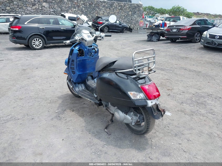 2016 VESPA GTS auction photo 3