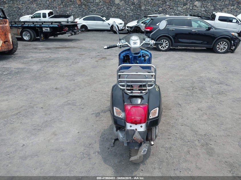2016 VESPA GTS auction photo 6