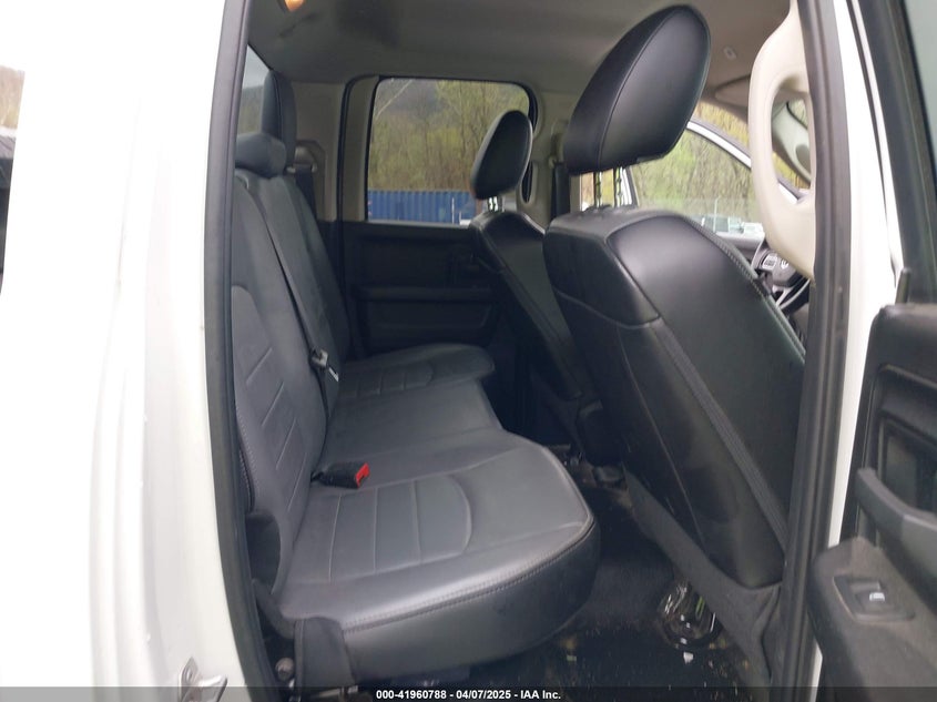 2022 RAM 1500 CLASSIC VIN: 1C6RR7FG6NS238657