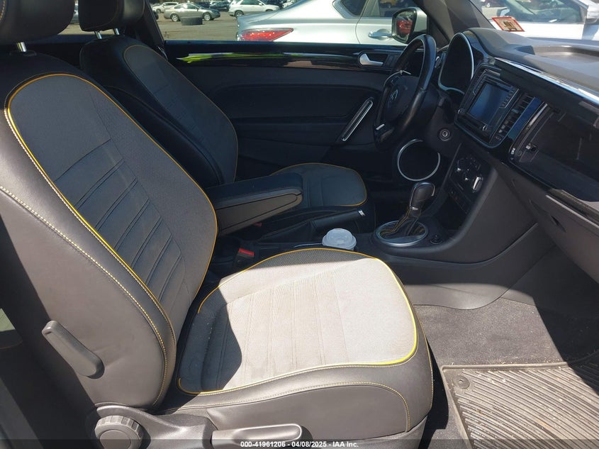 2016 VOLKSWAGEN BEETLE 1.8T DUNE - 3VWS17AT5GM621195