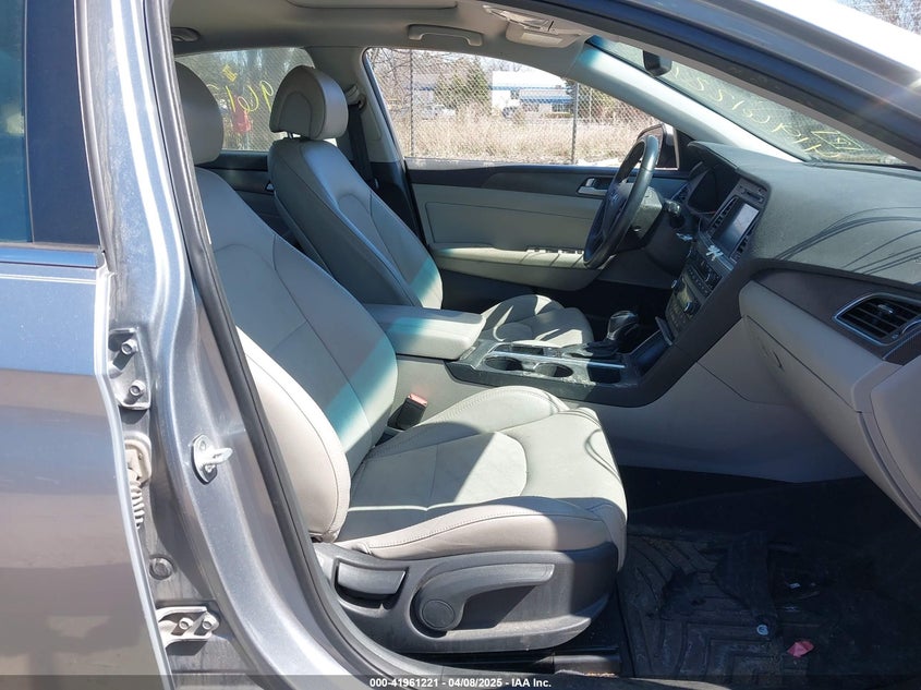 2016 HYUNDAI SONATA VIN: 5NPE34AF7GH329539