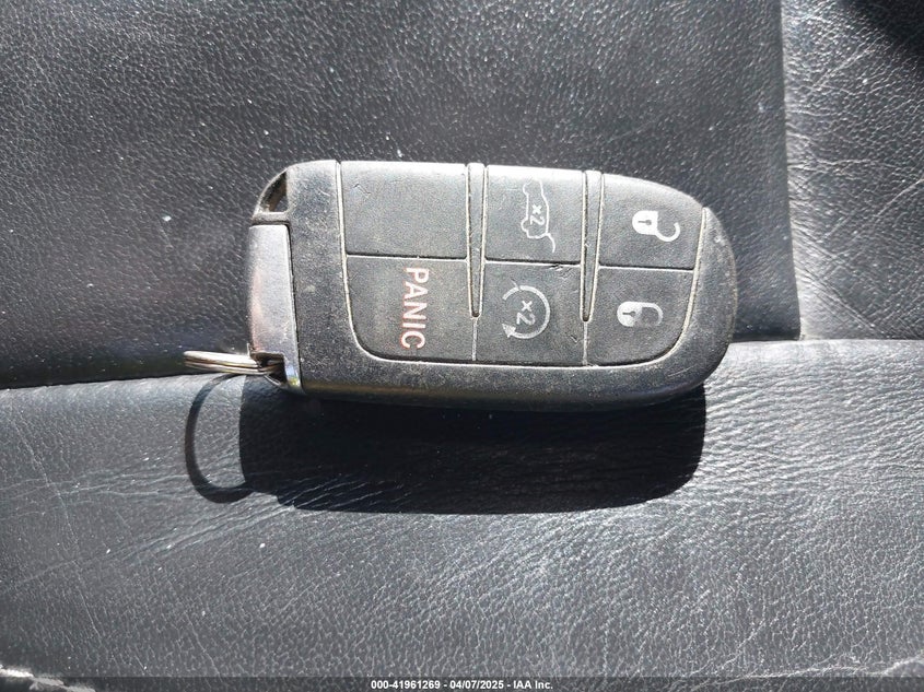 2015 JEEP GRAND CHEROKEE VIN: 1C4RJFBG5FC631822