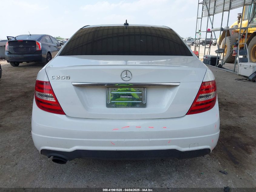 2013 Mercedes-Benz C 250 Luxury/Sport VIN: WDDGF4HB8DR247865 Lot: 41961528