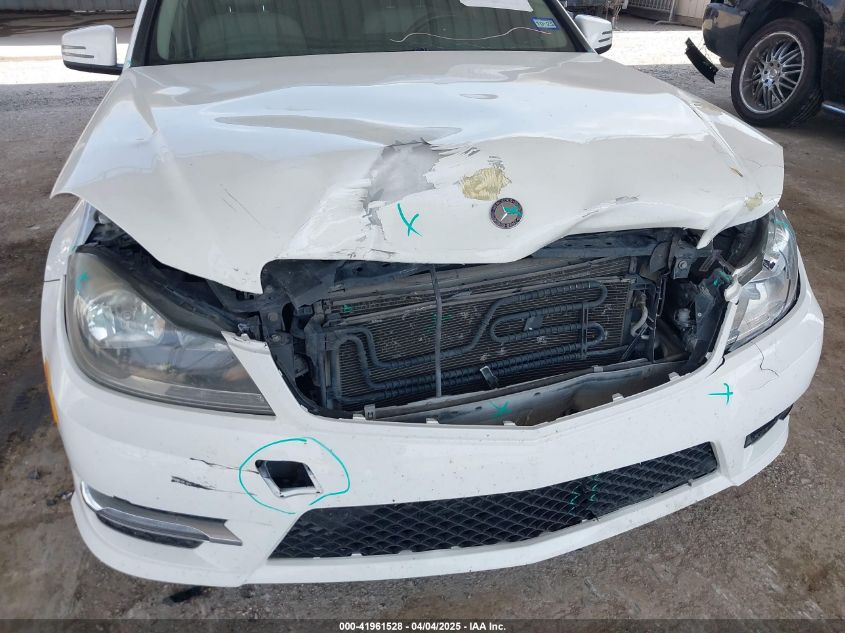 2013 Mercedes-Benz C 250 Luxury/Sport VIN: WDDGF4HB8DR247865 Lot: 41961528