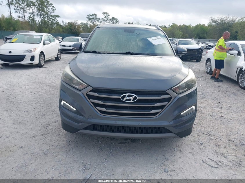 2016 HYUNDAI TUCSON VIN: KM8J33A27GU245096
