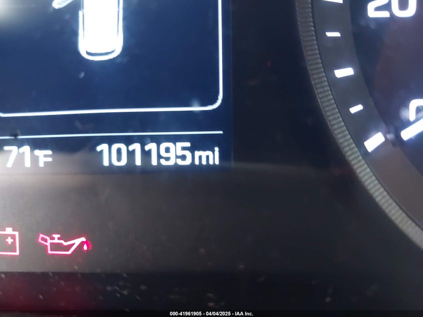 2016 HYUNDAI TUCSON VIN: KM8J33A27GU245096