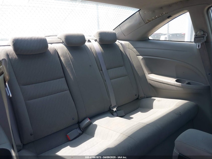 2010 HONDA CIVIC VIN: 2HGFG1B83AH507004