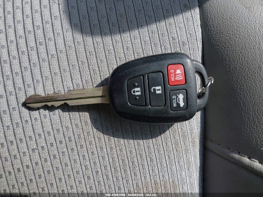 2017 TOYOTA CAMRY VIN: 4T1BF1FK7HU635836