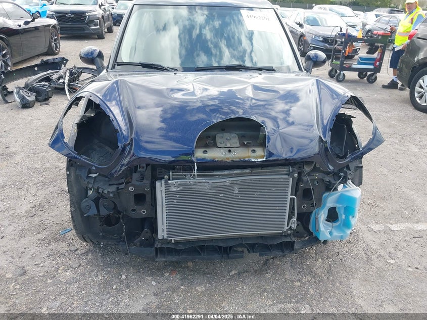 2013 MINI COUNTRYMAN COOPER - WMWZB3C58DWM07817