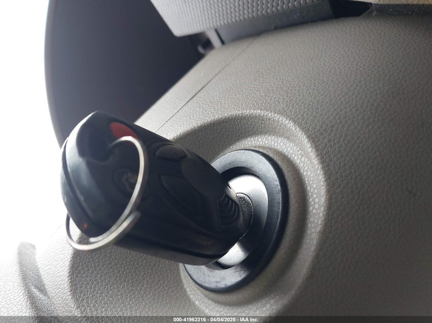 2010 FORD ESCAPE VIN: 1FMCU0C75AKB62752
