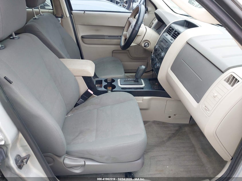 2010 FORD ESCAPE VIN: 1FMCU0C75AKB62752