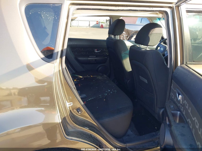 2012 KIA SOUL VIN: KNDJT2A67C7469916