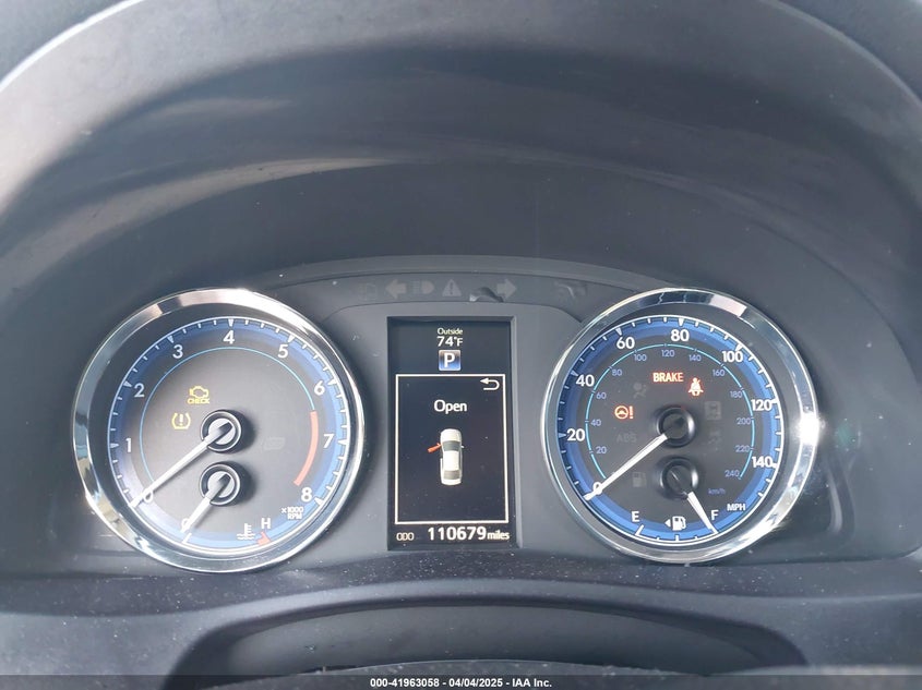2018 TOYOTA COROLLA VIN: 5YFBURHE3JP772047