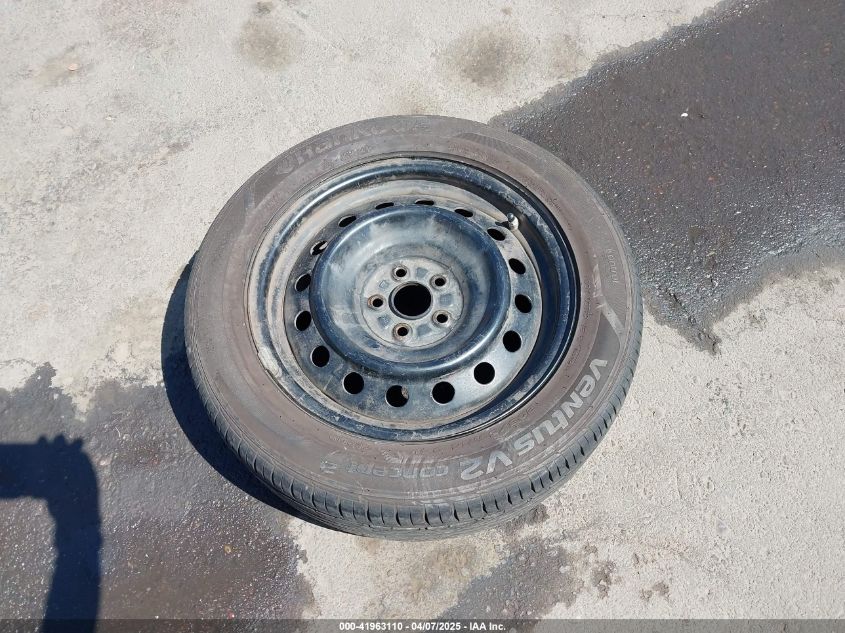 2005 Toyota Matrix VIN: 2T1KR32E95C498463 Lot: 41963110