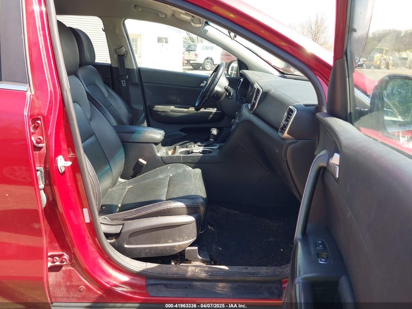 VIN KNDPNCAC8H7142092 2017 KIA SPORTAGE EX