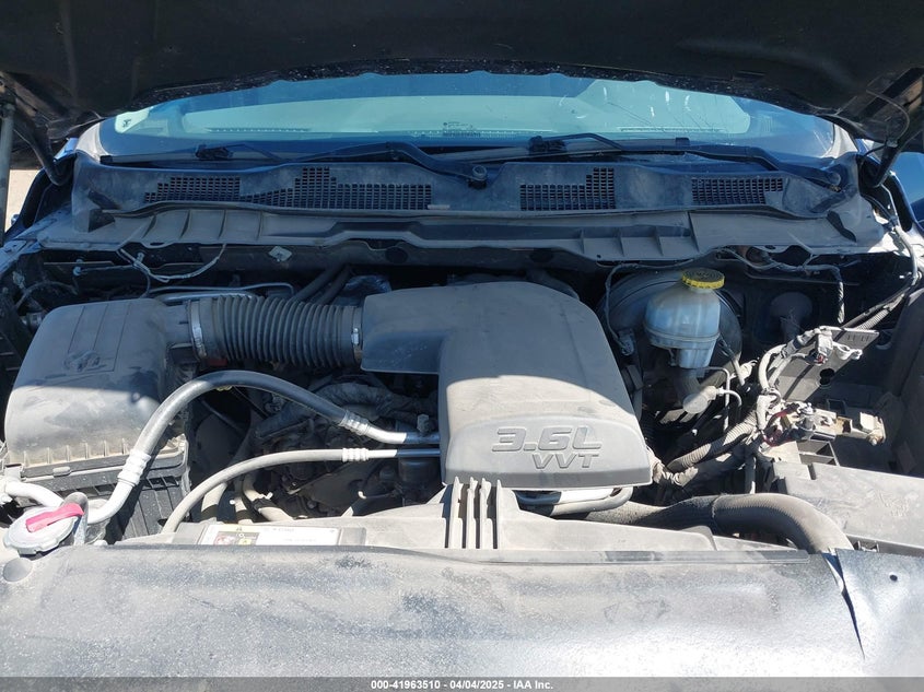 2018 RAM 1500 VIN: 1C6RR6FG0JS240084