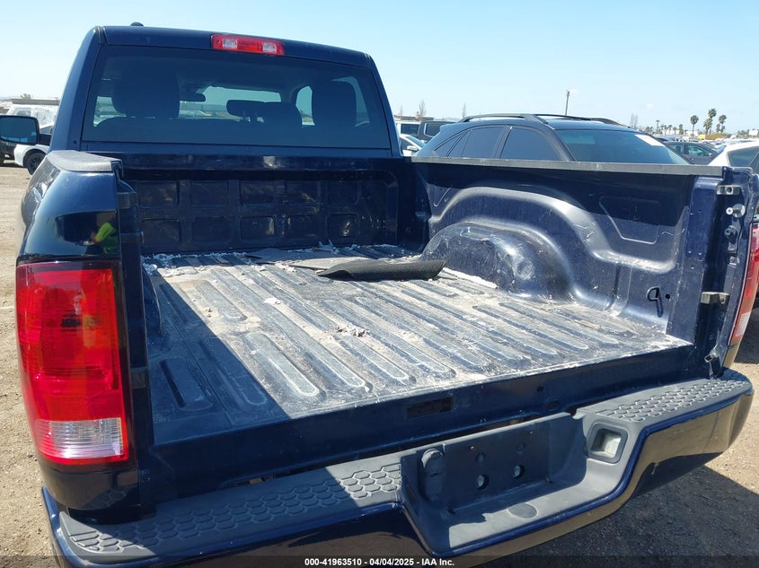 2018 RAM 1500 VIN: 1C6RR6FG0JS240084