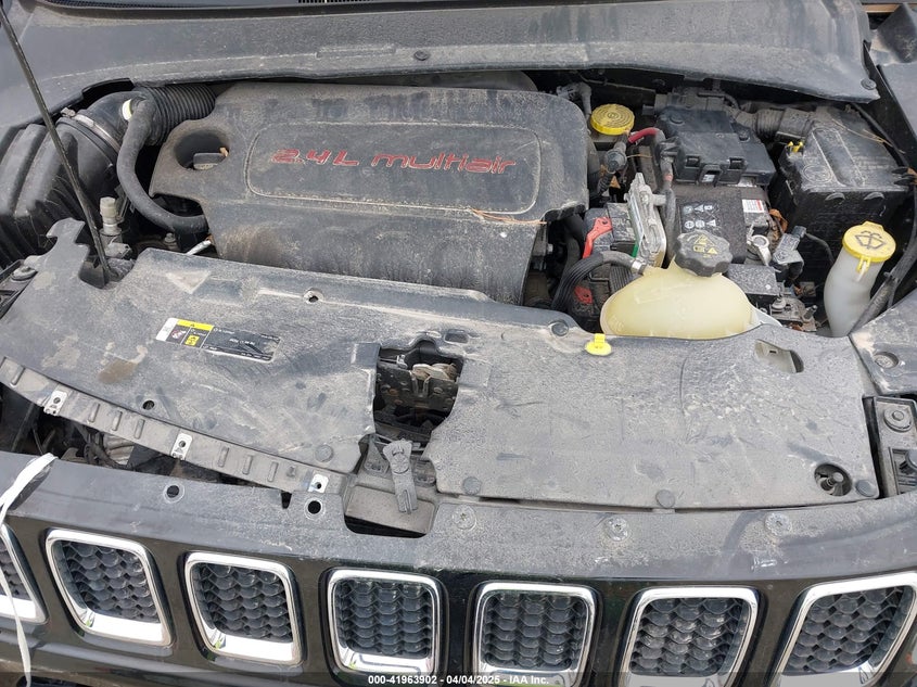2018 JEEP COMPASS VIN: 3C4NJCAB4JT469519