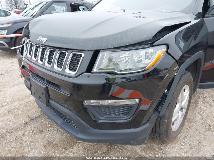 2018 JEEP COMPASS VIN: 3C4NJCAB4JT469519