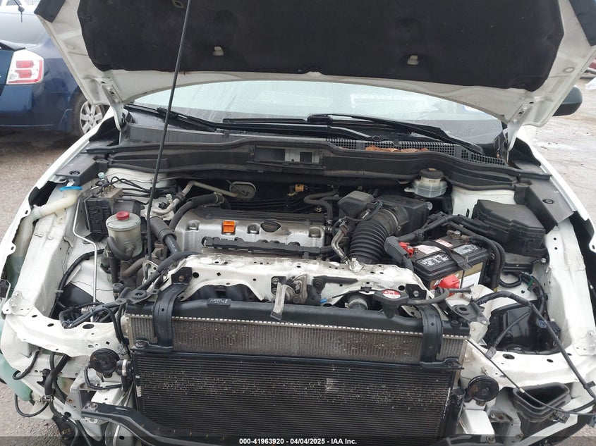 2010 HONDA CR-V VIN: JHLRE3H30AC000821