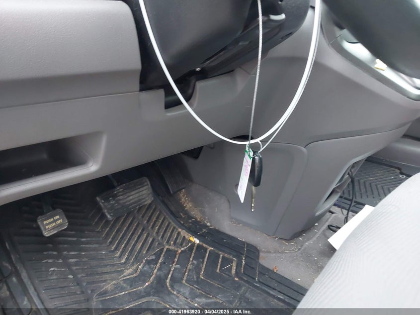 2010 HONDA CR-V VIN: JHLRE3H30AC000821