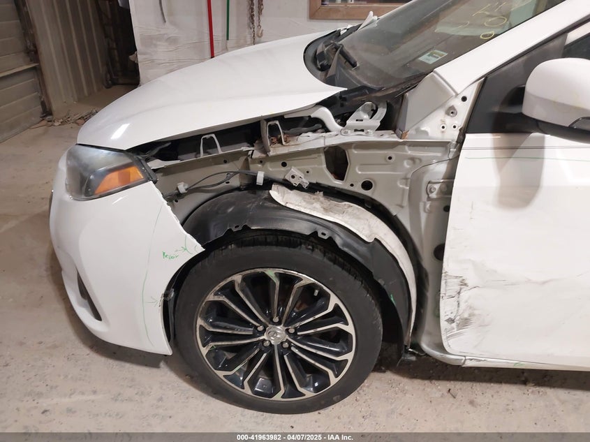 2015 TOYOTA COROLLA S PLUS - 5YFBURHE6FP235857